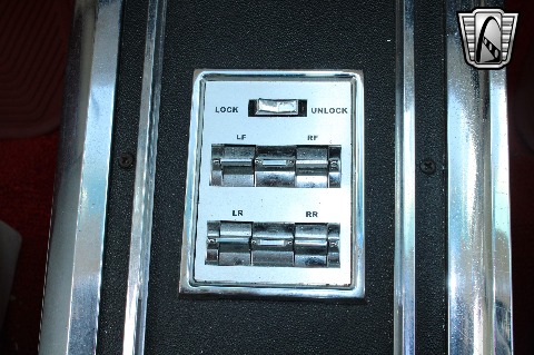 1966 Ford Thunderbird image 148