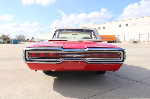 1966 Ford Thunderbird image 24