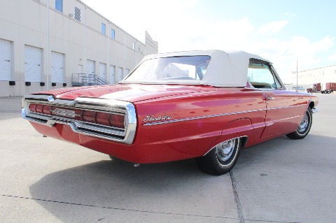 1966 Ford Thunderbird image 27