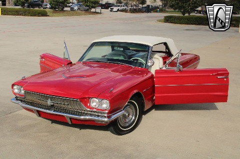 1966 Ford Thunderbird image 157