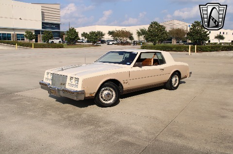 1983 Buick Riviera image 3