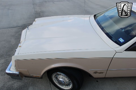 1983 Buick Riviera image 30
