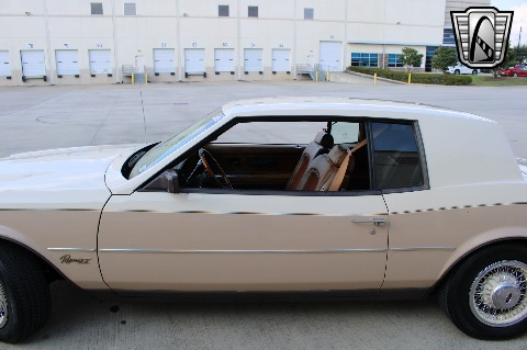 1983 Buick Riviera image 32