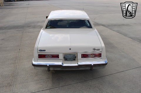 1983 Buick Riviera image 10