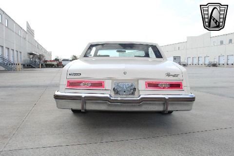 1983 Buick Riviera image 12