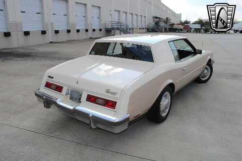 1983 Buick Riviera image 14