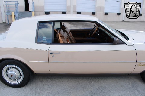 1983 Buick Riviera image 43