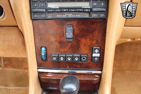 1986 Mercedes-Benz 560SL image 133