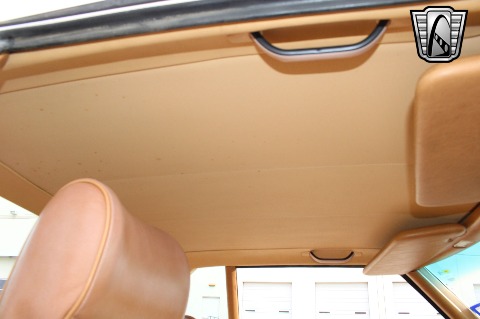 1986 Mercedes-Benz 560SL image 136