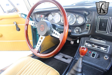 1974 MG MGB image 136