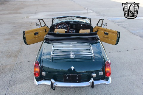 1974 MG MGB image 11