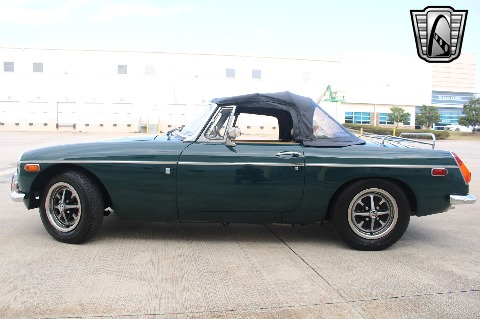 1974 MG MGB image 18