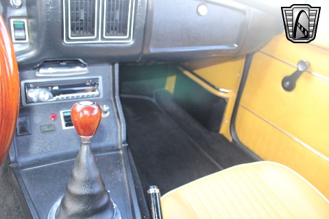 1974 MG MGB image 124