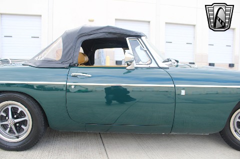 1974 MG MGB image 49