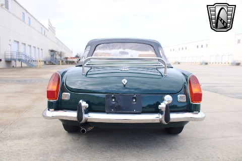 1974 MG MGB image 24