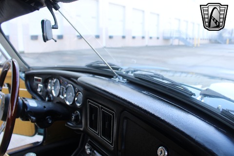 1974 MG MGB image 132