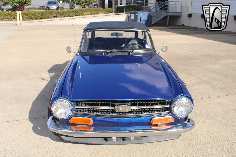 1972 Triumph TR6 image 10