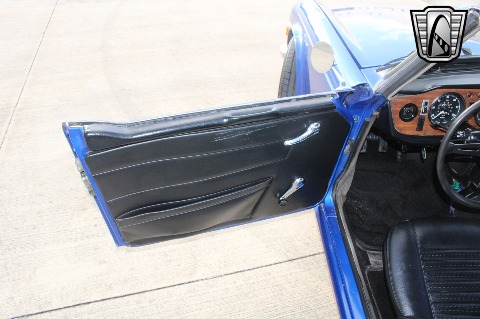 1972 Triumph TR6 image 12