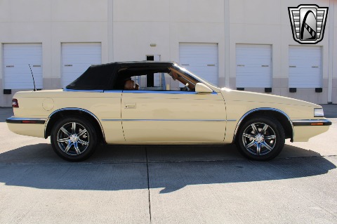 1989 Chrysler TC image 30