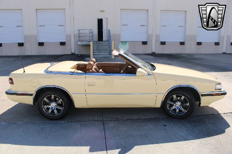 1989 Chrysler TC image 7