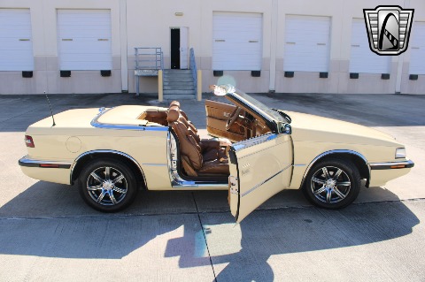 1989 Chrysler TC image 13