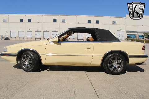 1989 Chrysler TC image 18