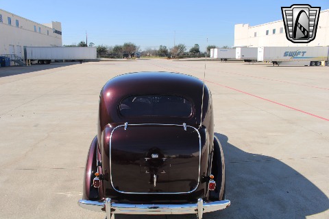 1936 Chevrolet Deluxe image 10