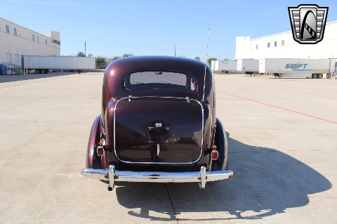 1936 Chevrolet Deluxe image 11