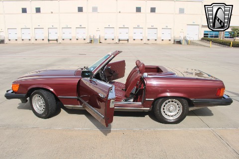 1985 Mercedes-Benz 380SL image 10