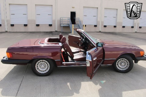 1985 Mercedes-Benz 380SL image 12