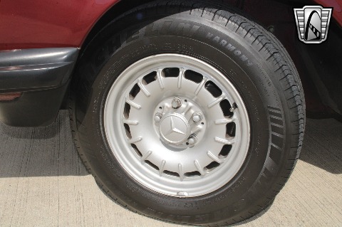 1985 Mercedes-Benz 380SL image 40