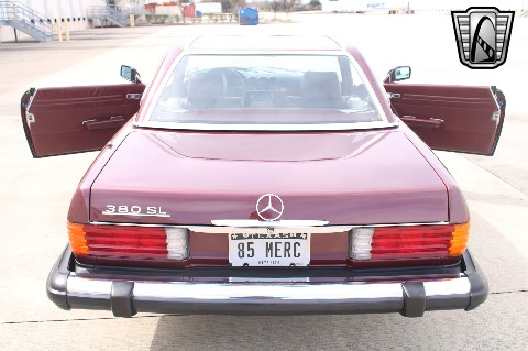 1985 Mercedes-Benz 380SL image 148