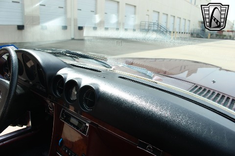 1985 Mercedes-Benz 380SL image 129