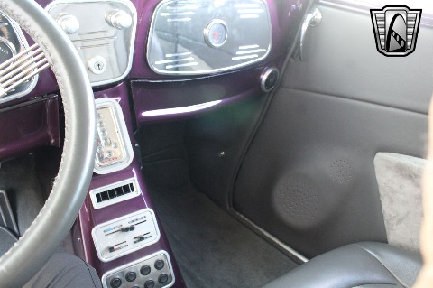 1933 Ford Tudor Sedan image 106