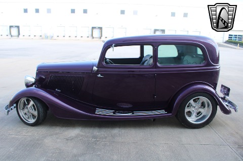 1933 Ford Tudor Sedan image 4