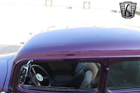 1933 Ford Tudor Sedan image 33