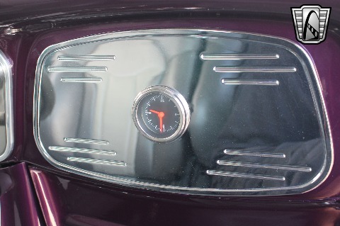 1933 Ford Tudor Sedan image 116