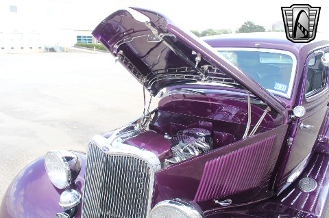 1933 Ford Tudor Sedan image 91