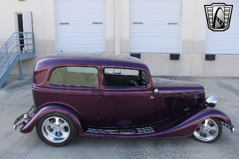 1933 Ford Tudor Sedan image 15
