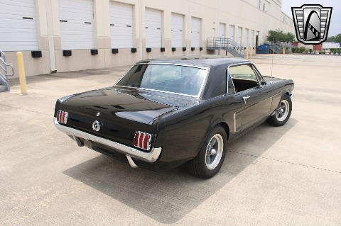 1965 Ford Mustang image 14