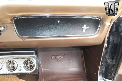 1965 Ford Mustang image 118