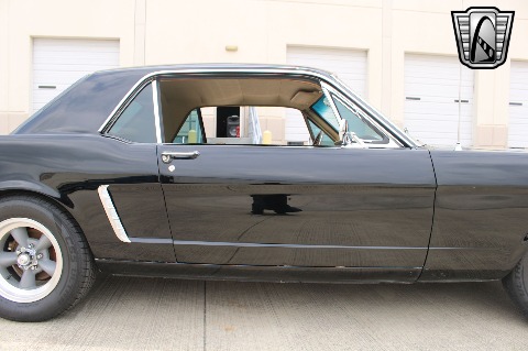 1965 Ford Mustang image 42
