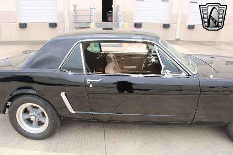 1965 Ford Mustang image 43