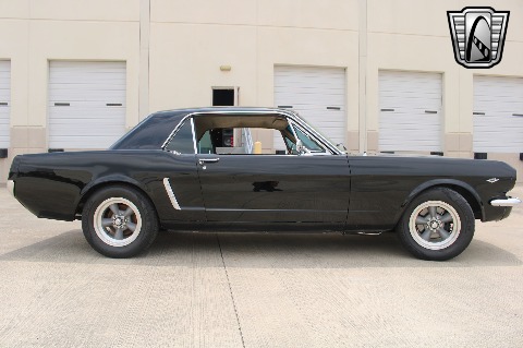 1965 Ford Mustang image 18