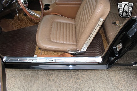 1965 Ford Mustang image 100