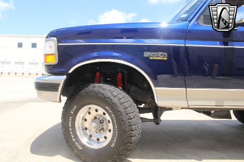 1995 Ford Bronco image 29