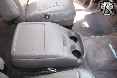 1995 Ford Bronco image 133