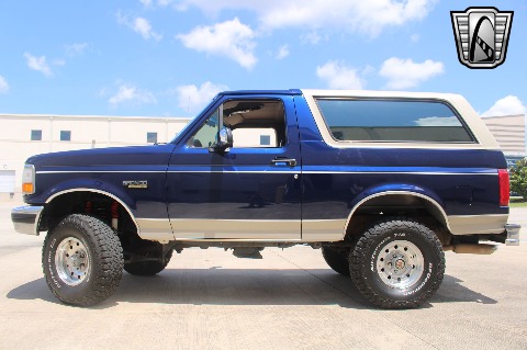 1995 Ford Bronco image 6
