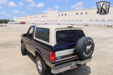 1995 Ford Bronco image 7