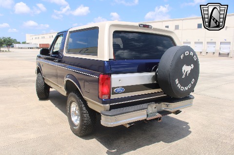 1995 Ford Bronco image 8